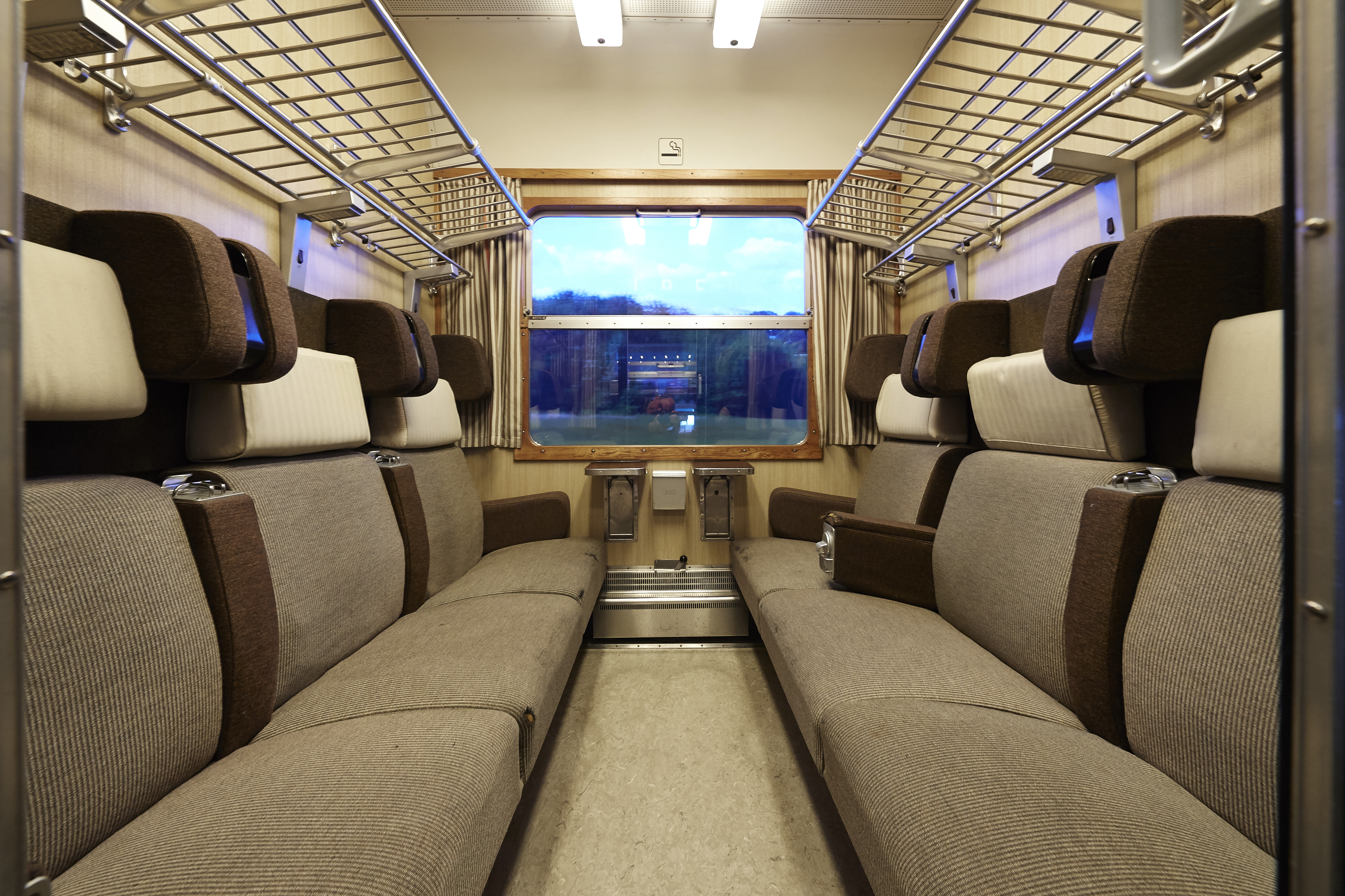 Many Danish people will recognise the Intercity compartment from 1974