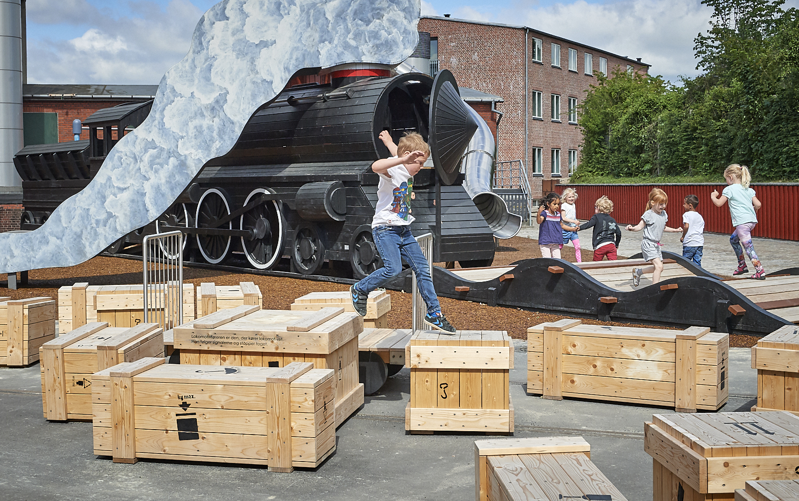 Hop fra godspakke til godspakke, eller brug dem som madpakkested