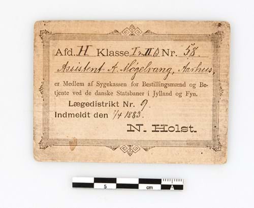 Sygekort, der har tilhørt assistent Møgelvang fra Aarhus, som var medlem af jydsk-fyenske Jernbaners sygekasse.